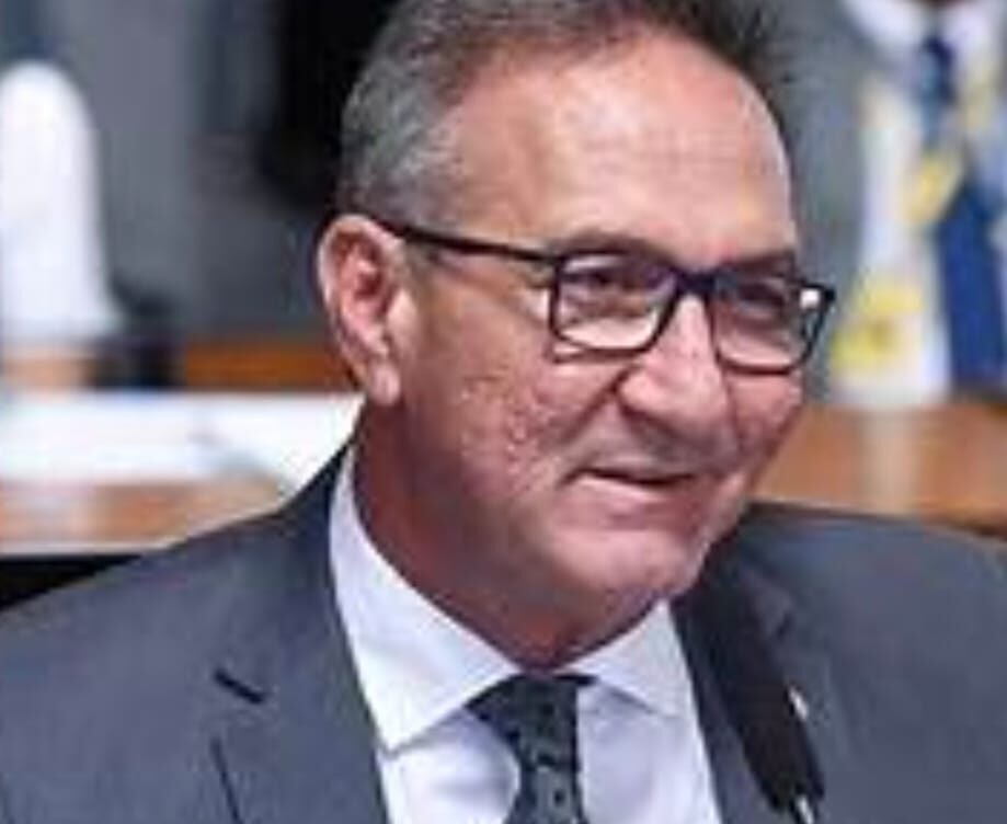 Brasil: Lucas Barreto: oito anos no Senado honrando o Estado do Amapá